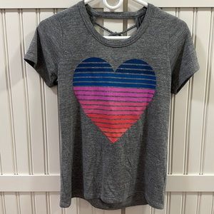Women’s Chaser Heart Tee size XS